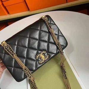 Chanel Women Pre-Loved Bag Very Good Condition